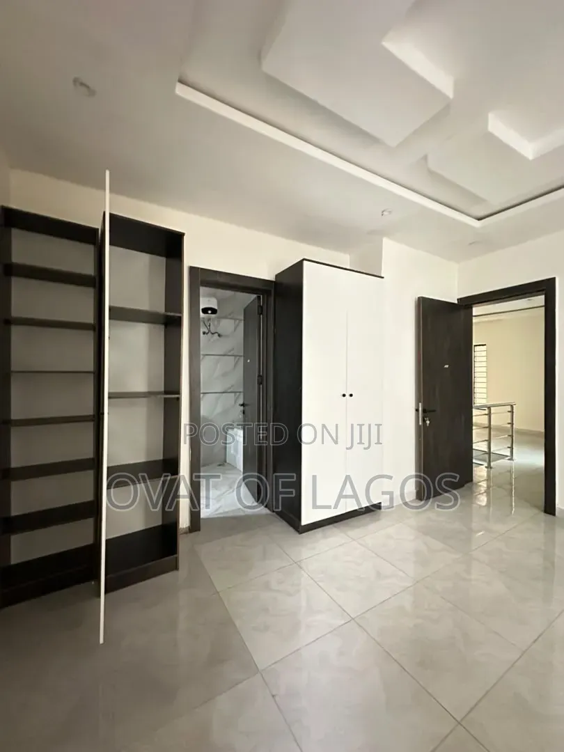 4bdrm Duplex in Lekki Phase 1 for sale