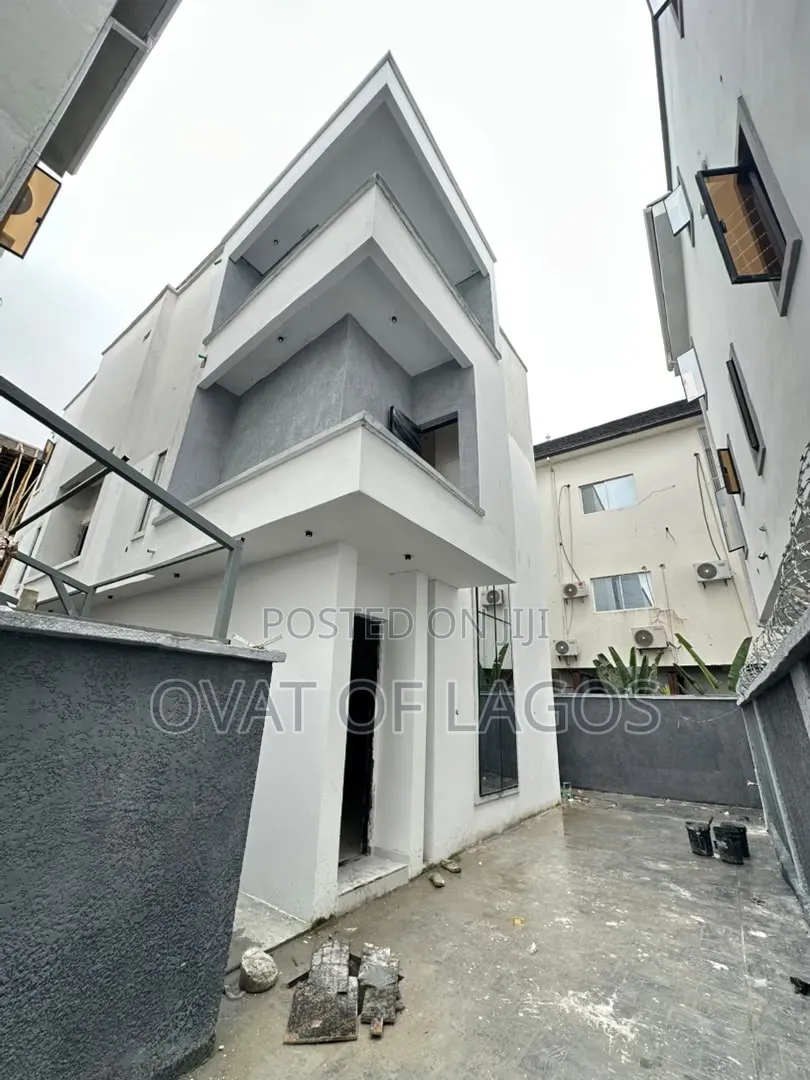 5bdrm Duplex in Lekki Phase 1 for sale