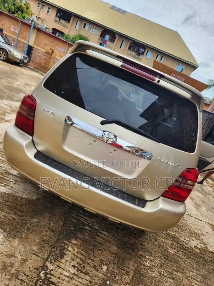 Toyota Highlander 2006 Gold