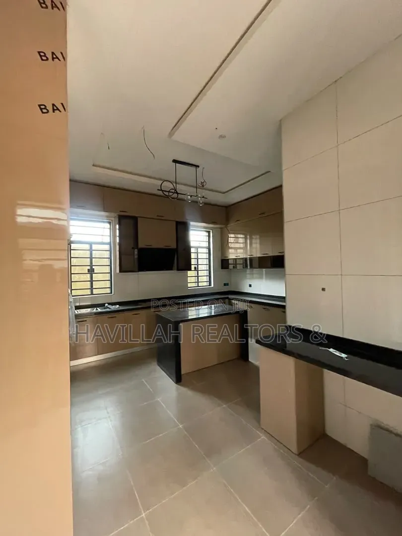5bdrm Duplex in Omole Phase 1 for sale
