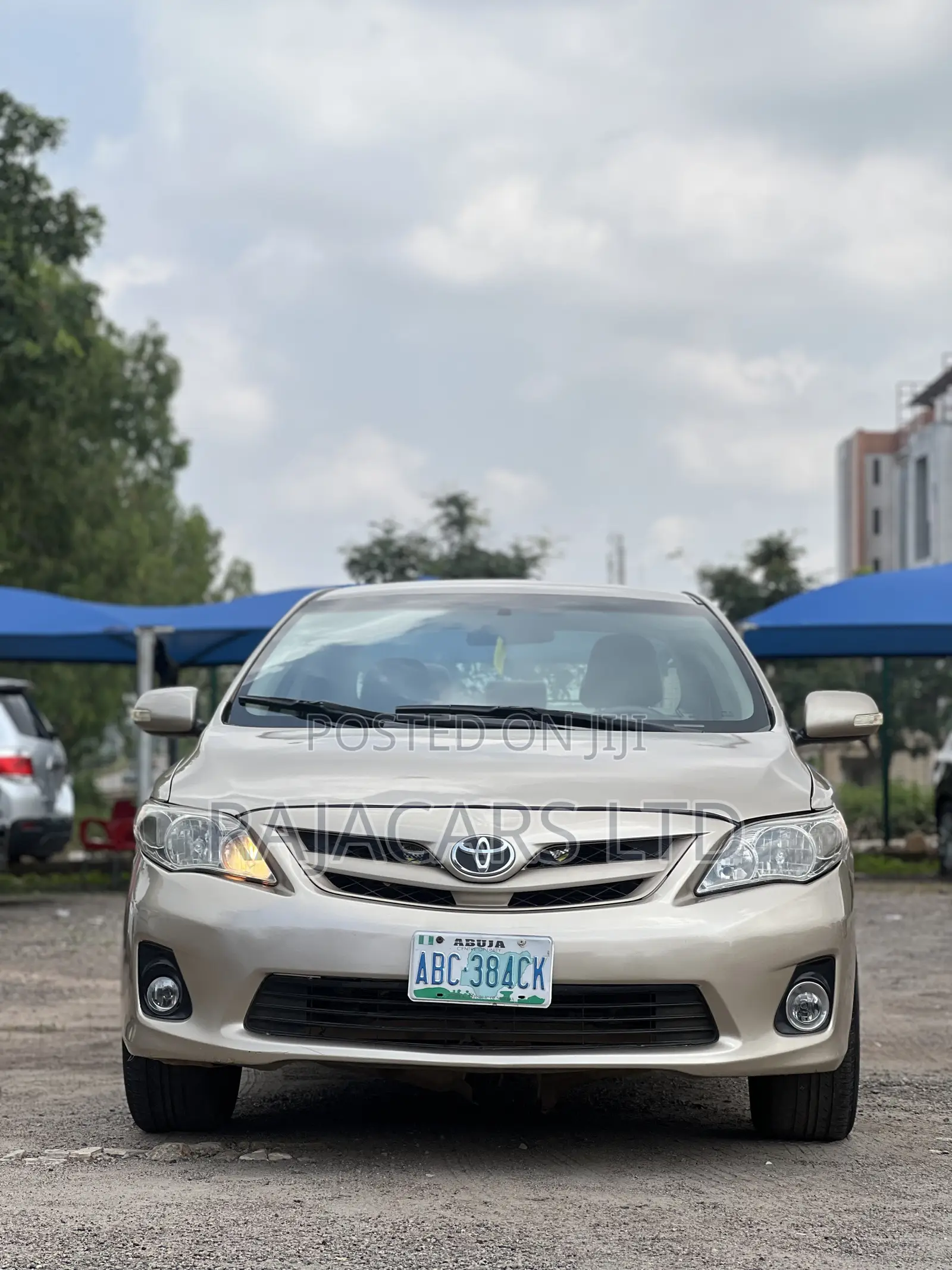 Toyota Corolla LE 4dr Sedan (1.8L 4cyl 4A) 2010 Gold