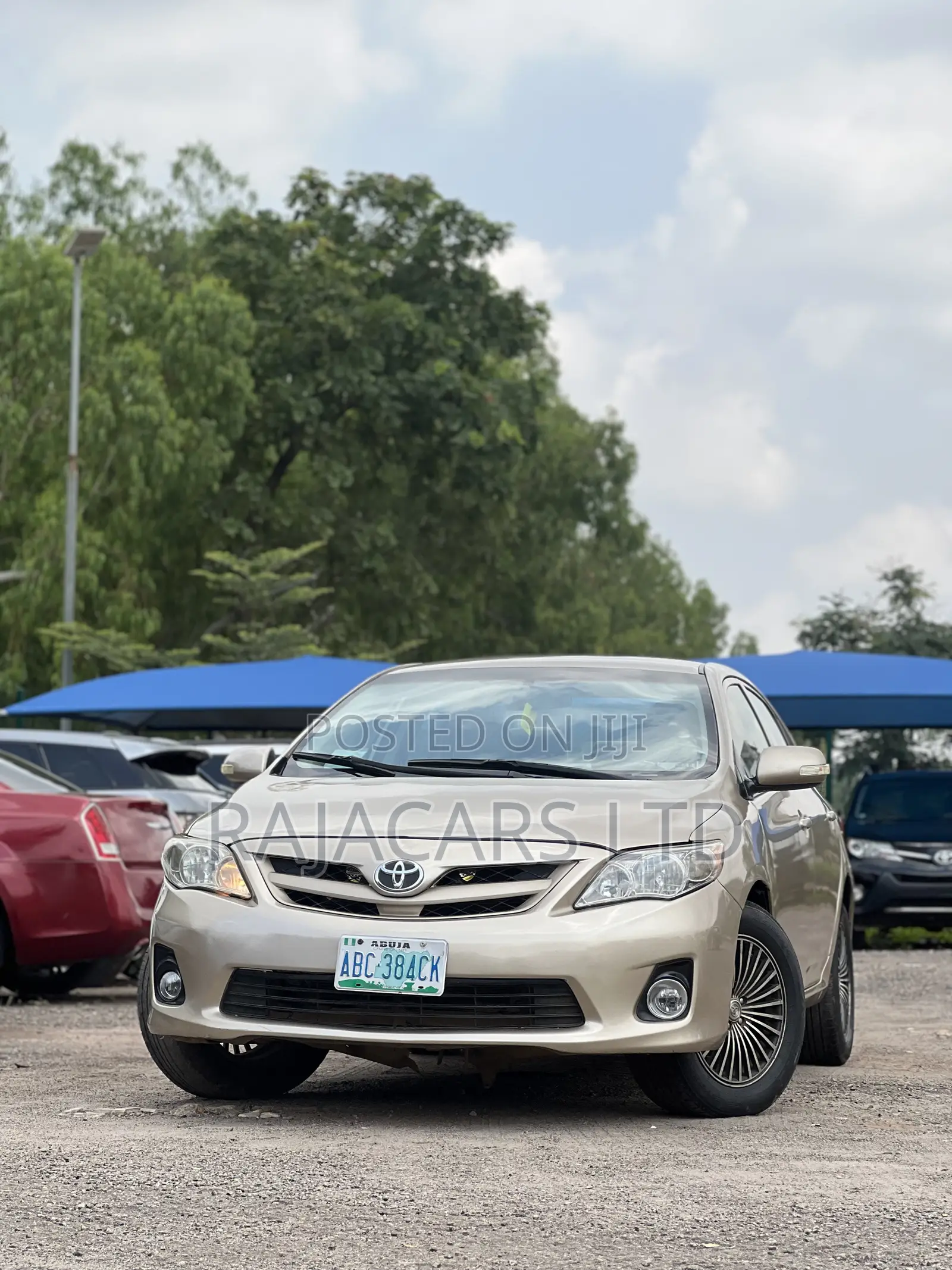 Toyota Corolla LE 4dr Sedan (1.8L 4cyl 4A) 2010 Gold
