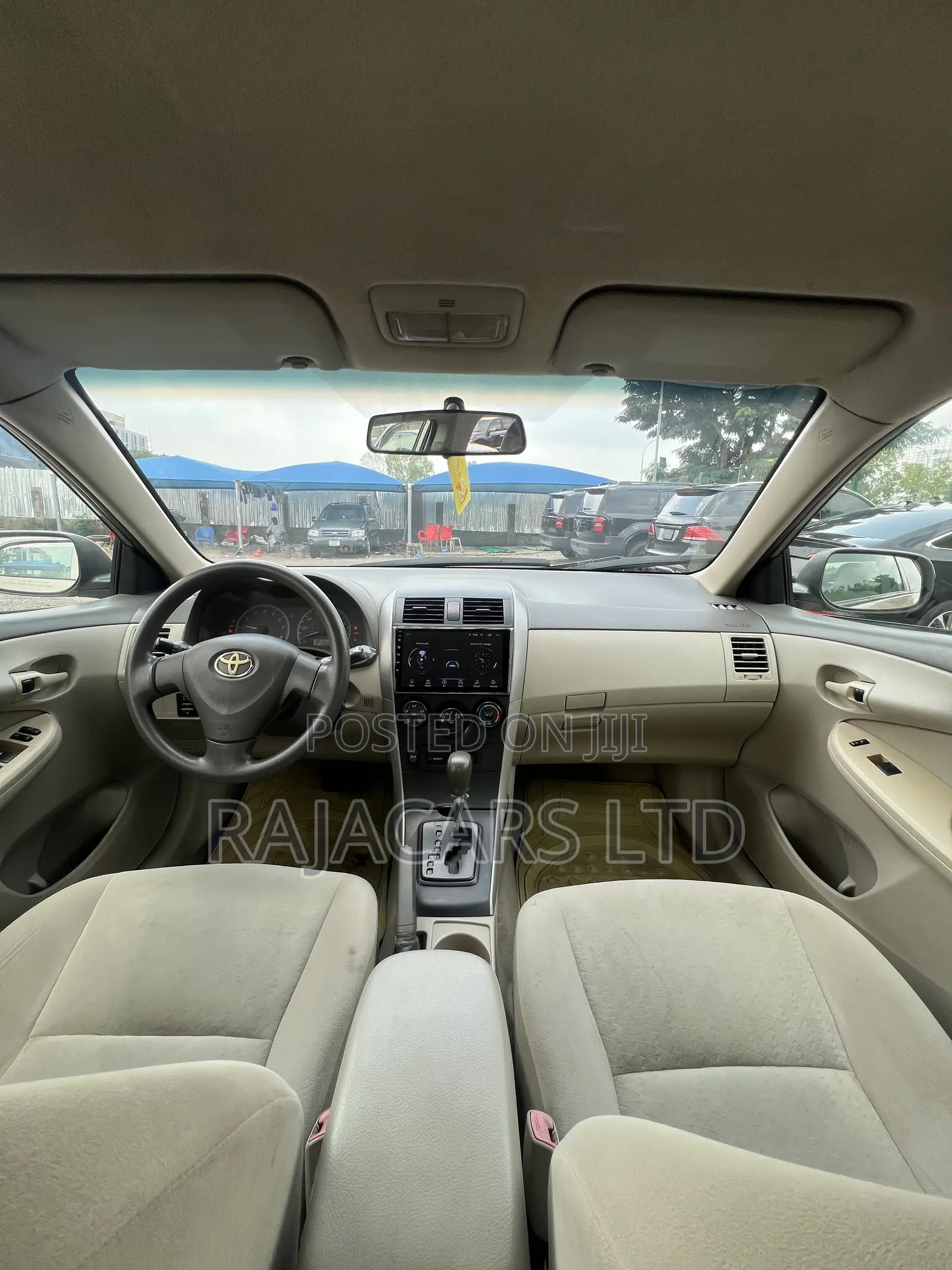 Toyota Corolla LE 4dr Sedan (1.8L 4cyl 4A) 2010 Gold