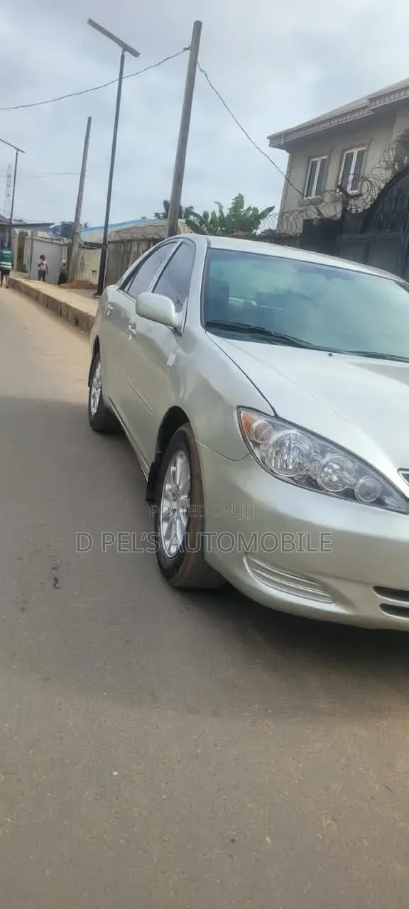 Toyota Camry LE 4dr Sedan (2.4L 4cyl 4A) 2004 Silver