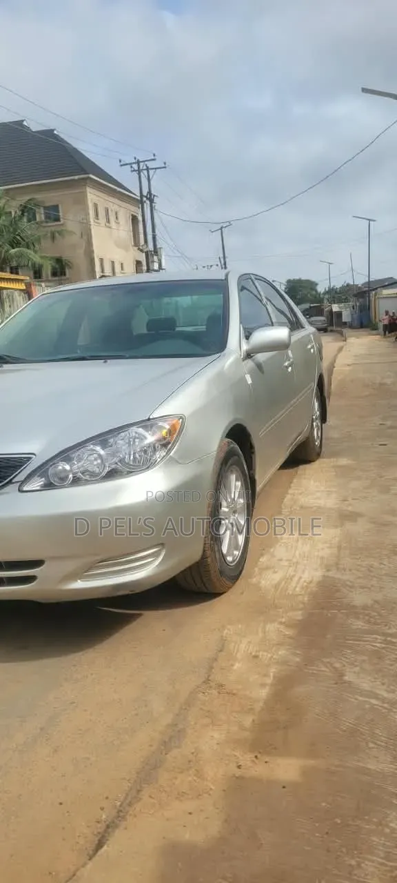 Toyota Camry LE 4dr Sedan (2.4L 4cyl 4A) 2004 Silver