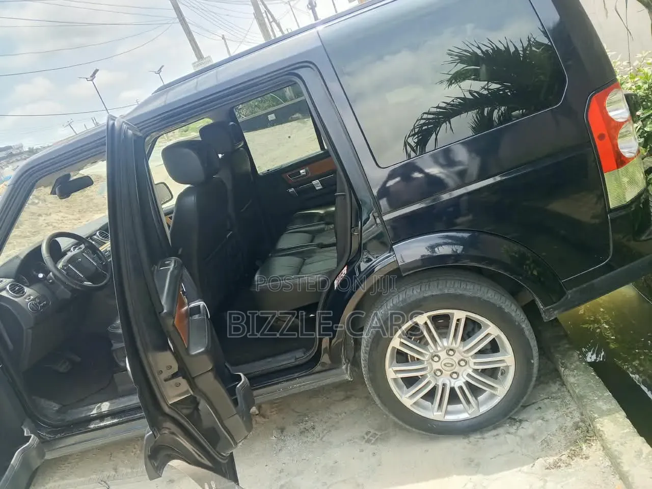 Land Rover Lr4 2015 Black