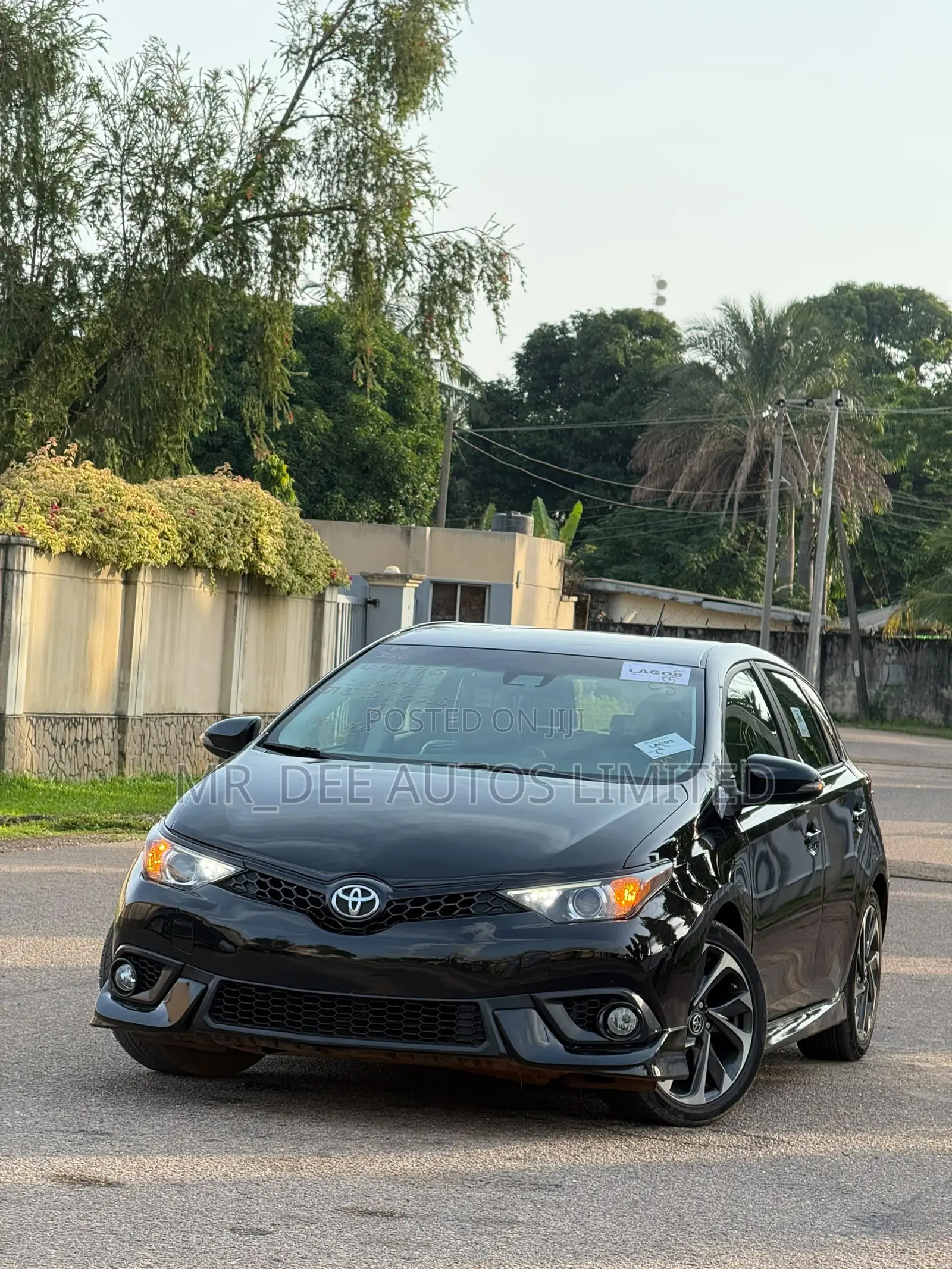 Scion iM Base 2016 Black
