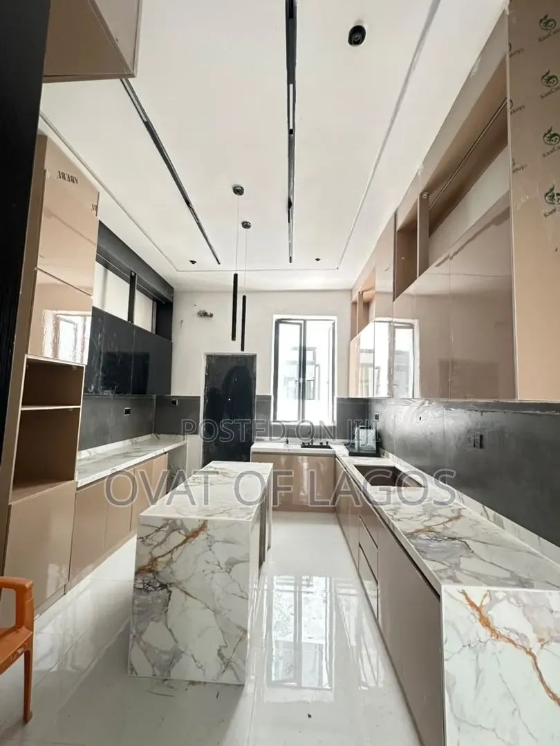 4bdrm Duplex in Ado / Ajah for sale
