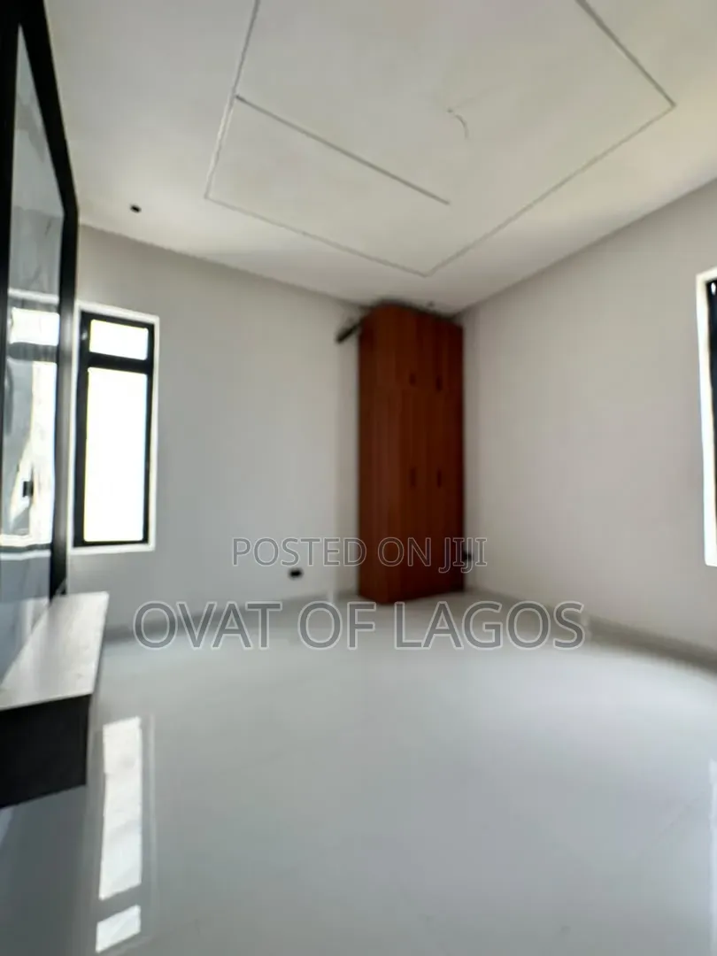 4bdrm Duplex in Ado / Ajah for sale