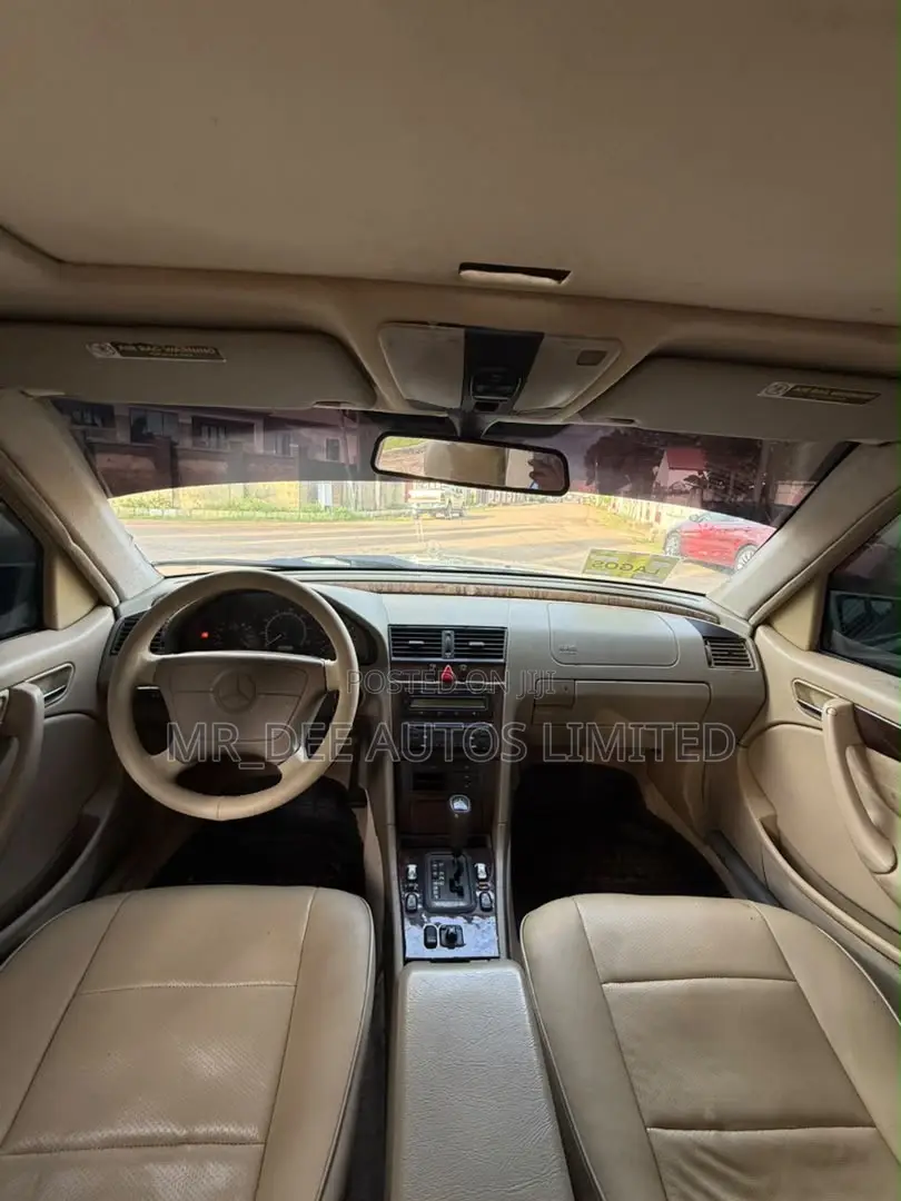 Mercedes-Benz C230 1998 Gold