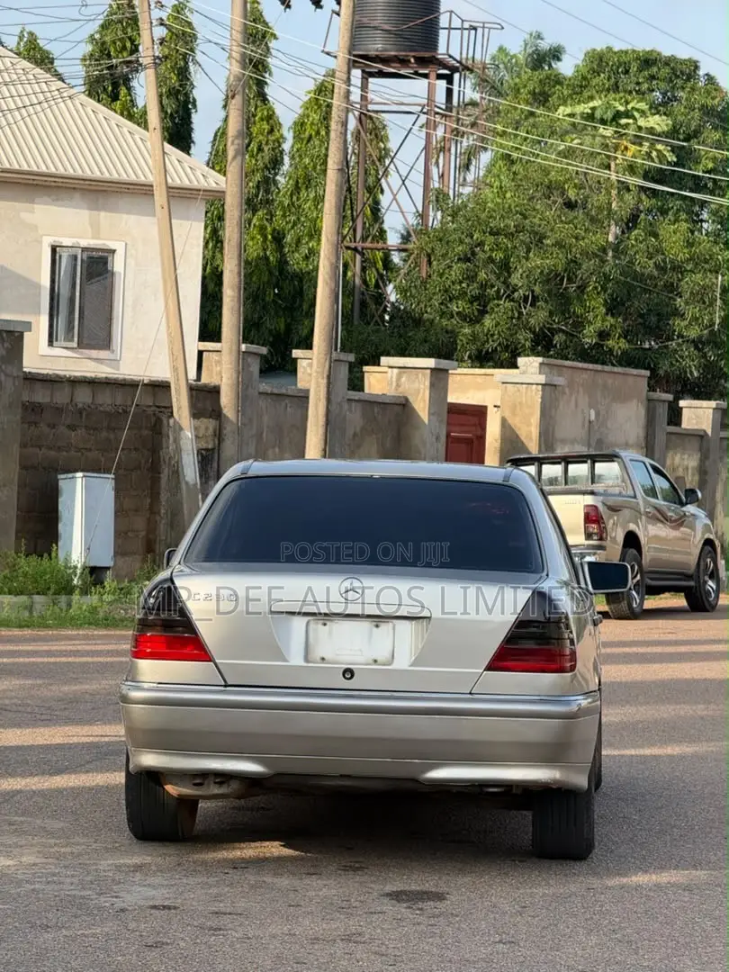 Mercedes-Benz C230 1998 Gold