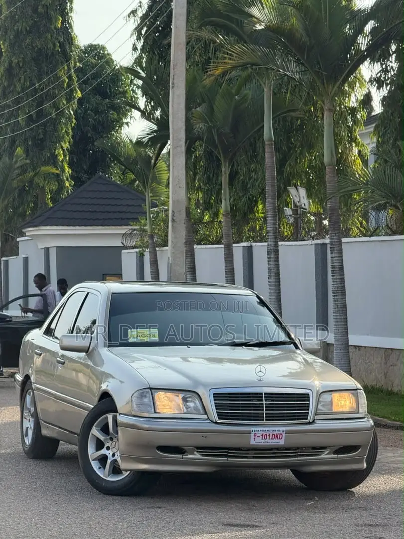 Mercedes-Benz C230 1998 Gold
