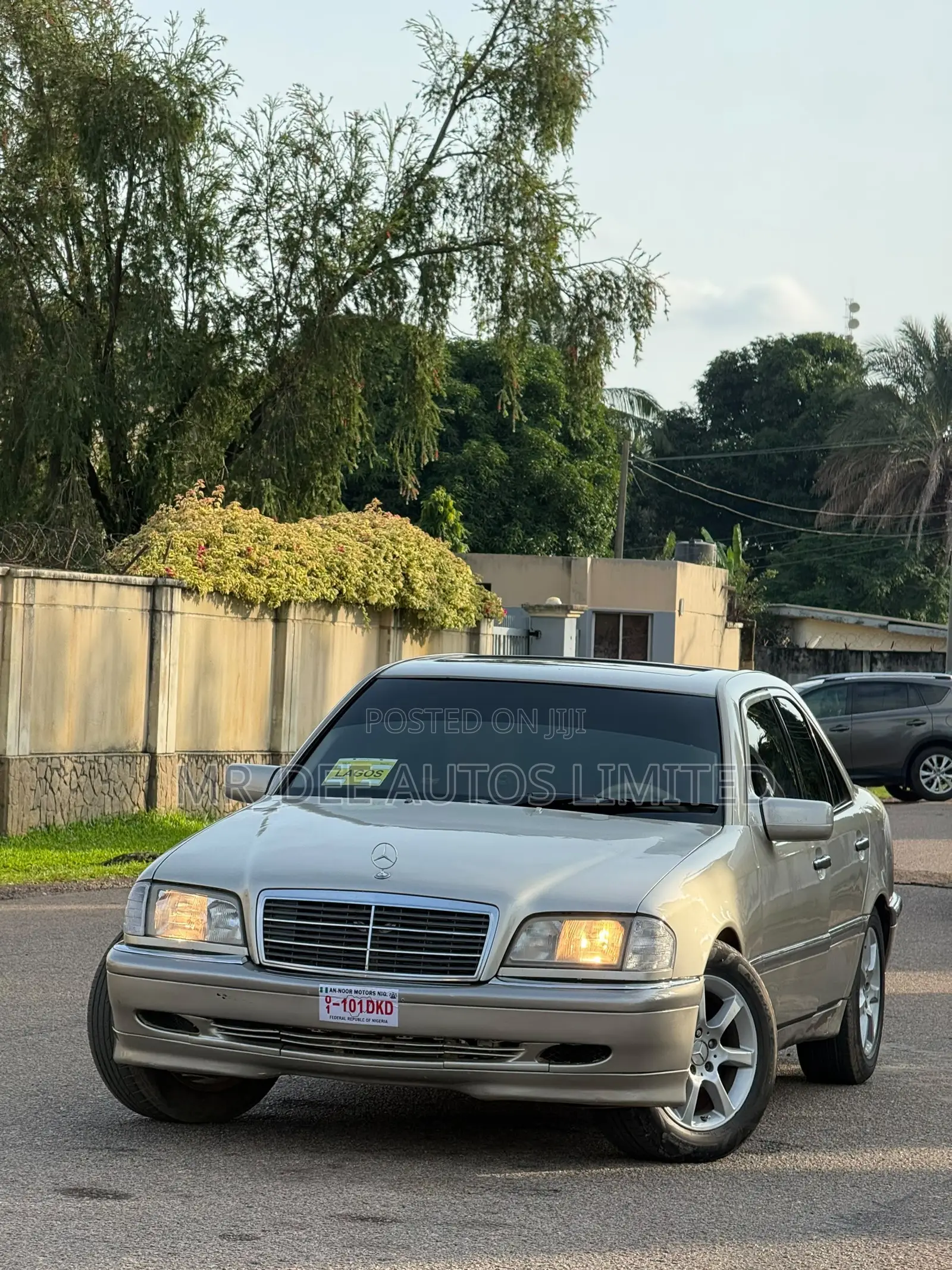 Mercedes-Benz C230 1998 Gold