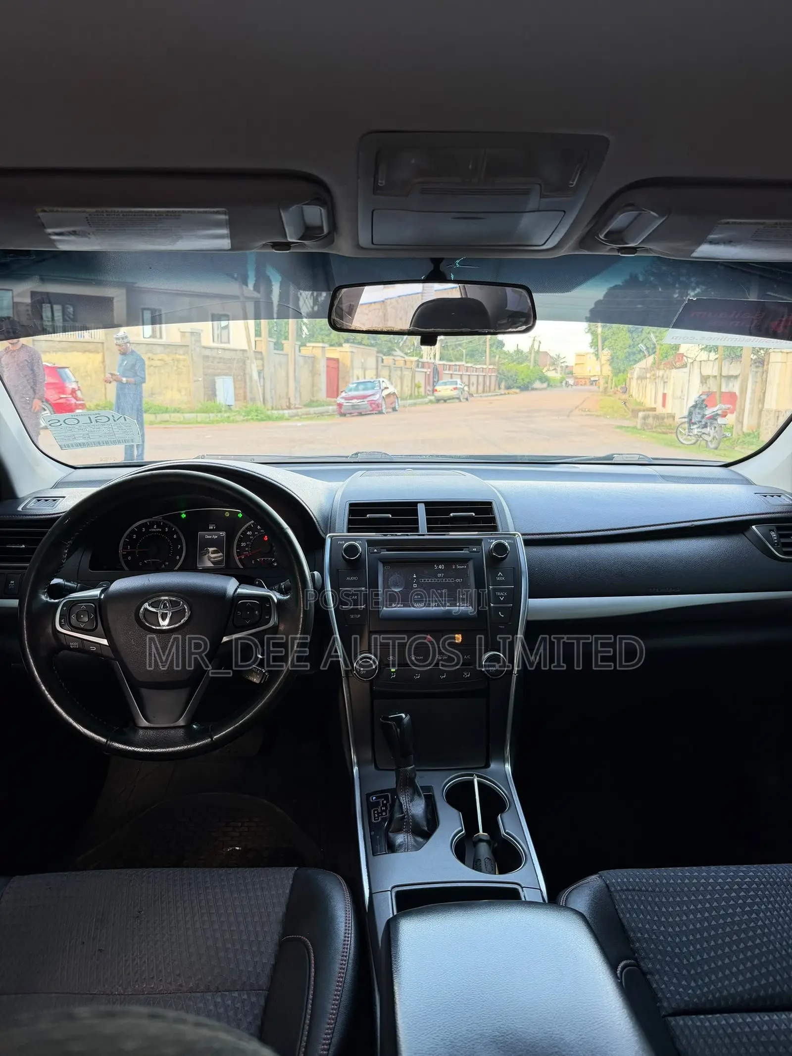 Toyota Camry SE 4dr Sedan (2.5L 4cyl 6A) 2015 Black