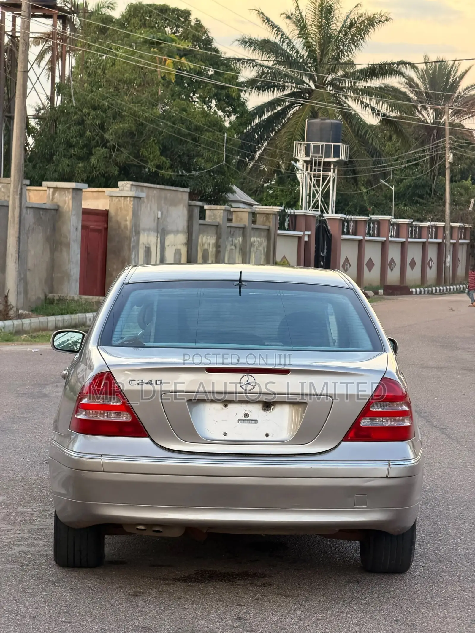 Mercedes-Benz C240 2004 Gold