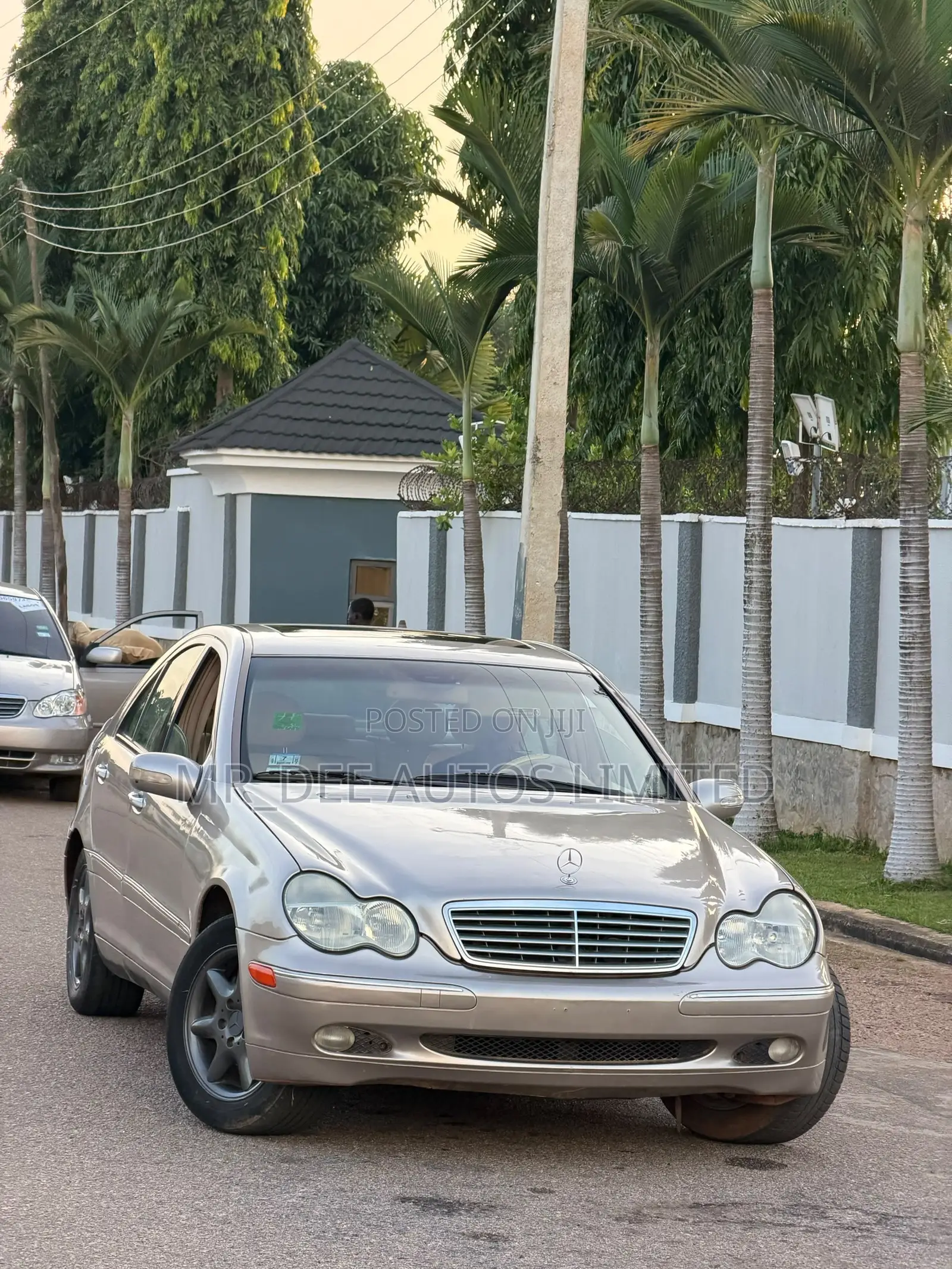 Mercedes-Benz C240 2004 Gold
