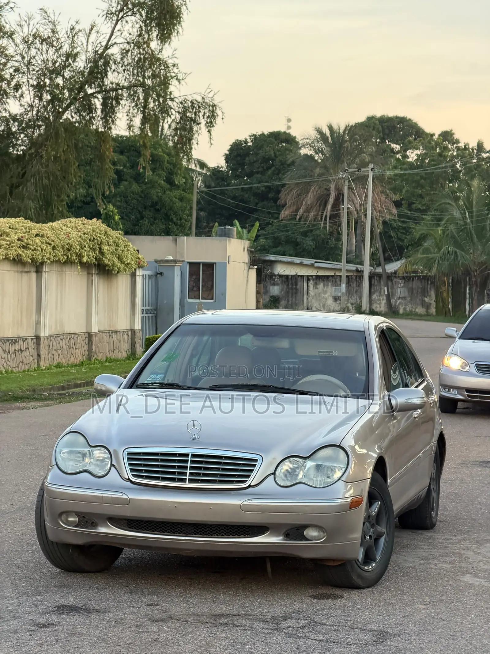 Mercedes-Benz C240 2004 Gold