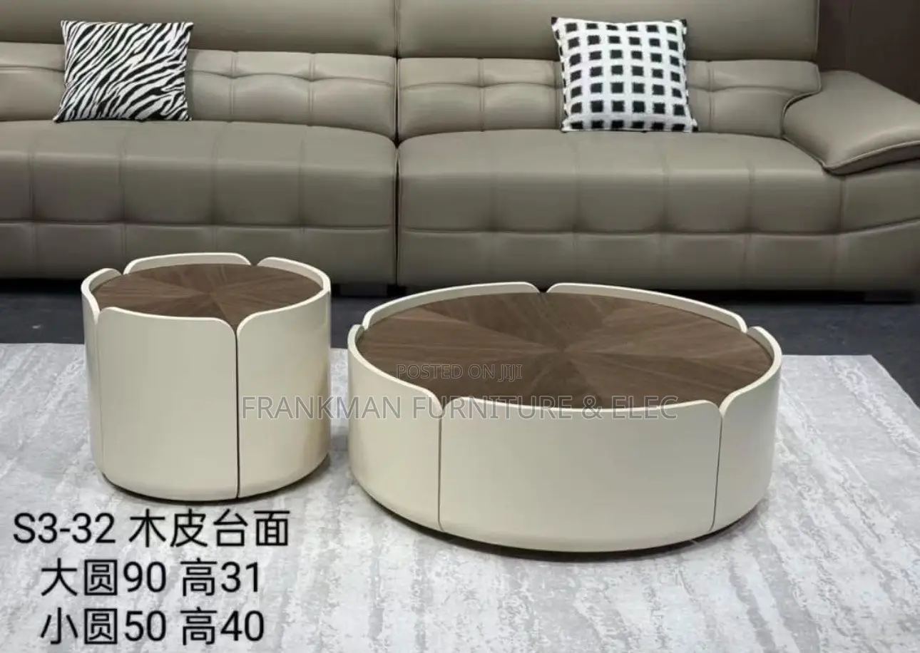 Coffe Round Table Set With a Black Marble Top