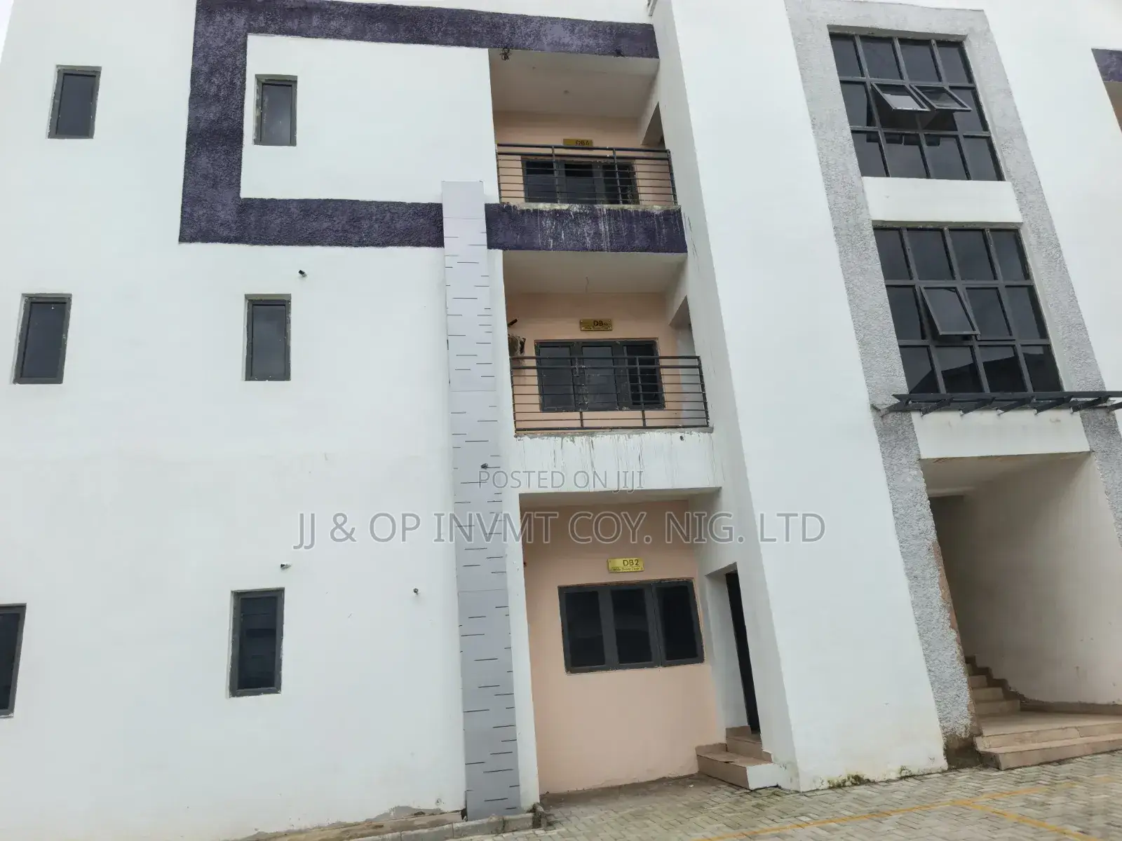 3bdrm Block of Flats in Dme, Zone B for sale