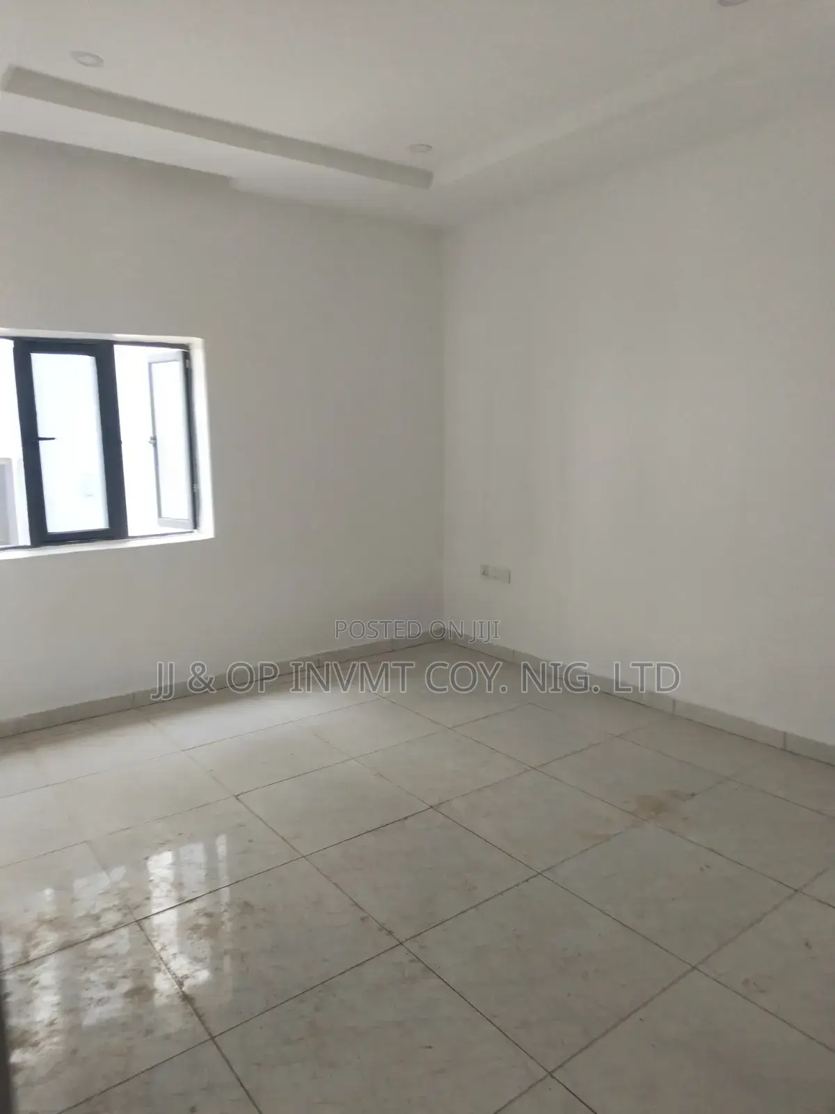 3bdrm Block of Flats in Dme, Zone B for sale