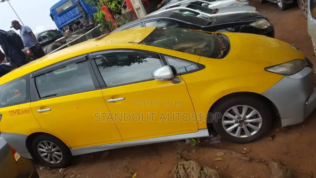 Toyota Wish 2015 Yellow