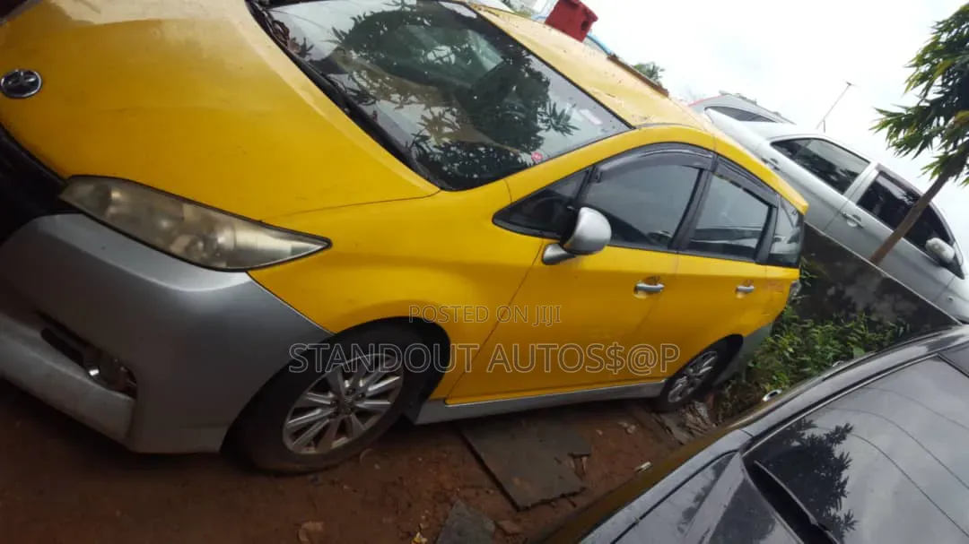 Toyota Wish 2015 Yellow