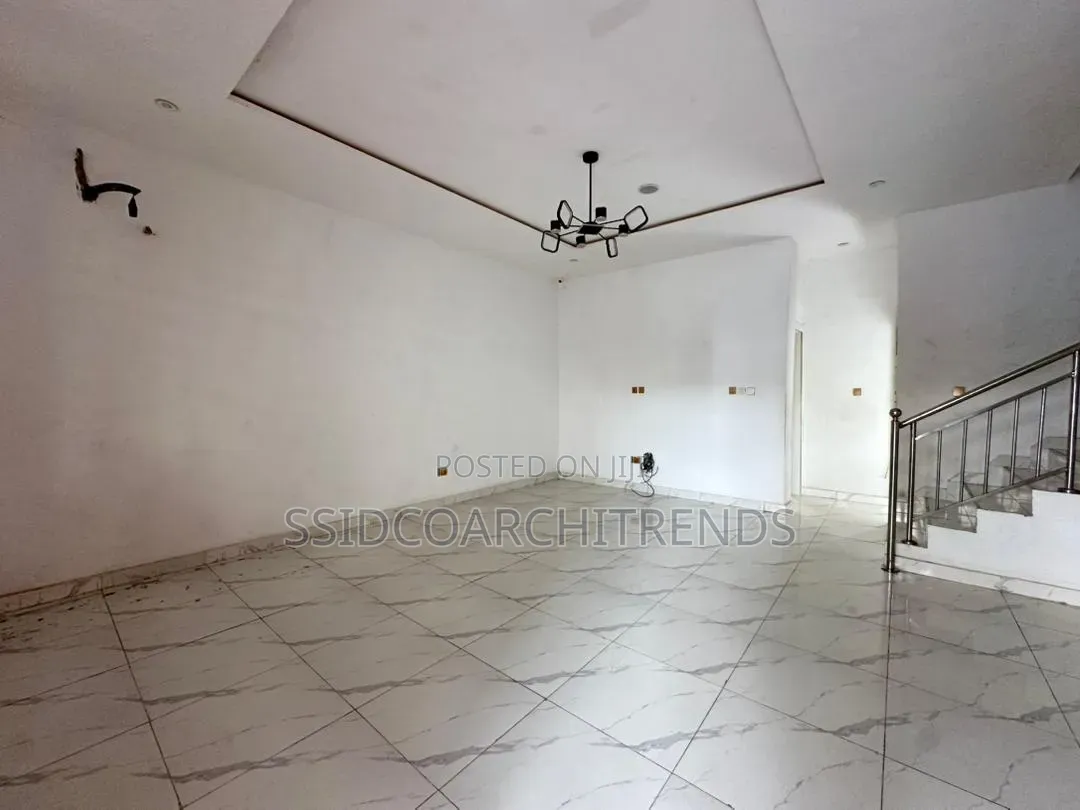4bdrm Duplex in Call To Access, Ikota for rent