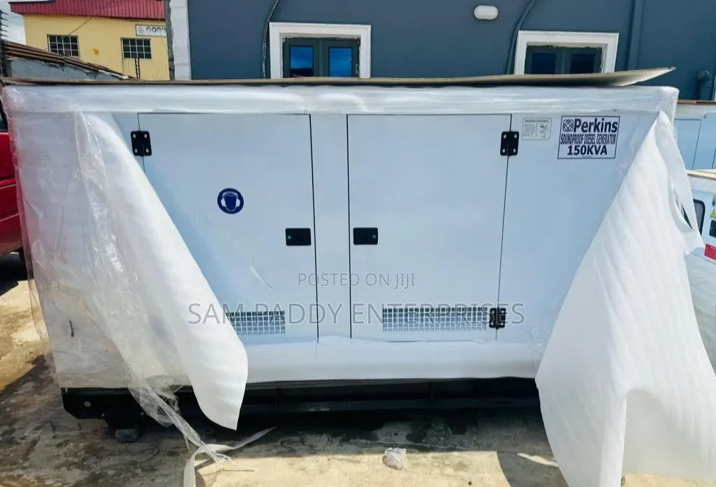 150 KVA Perkins Soundproof Diesel Generator 100% Copper Coil