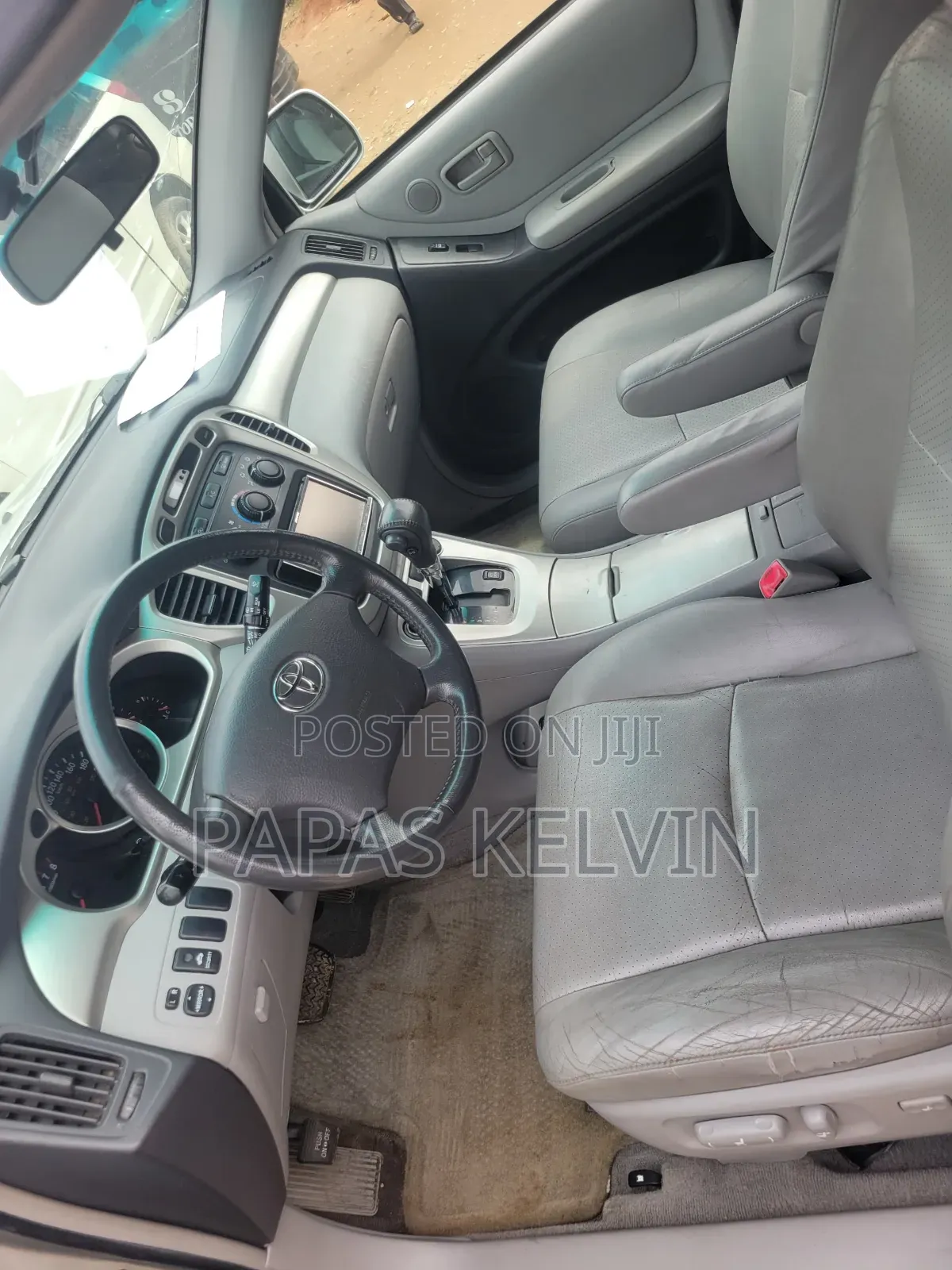 Toyota Highlander 2004 Silver