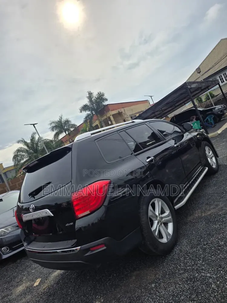 Toyota Highlander Limited 2010 Black