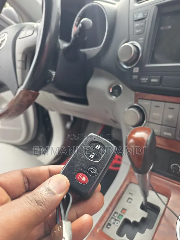 Toyota Highlander Limited 2010 Black