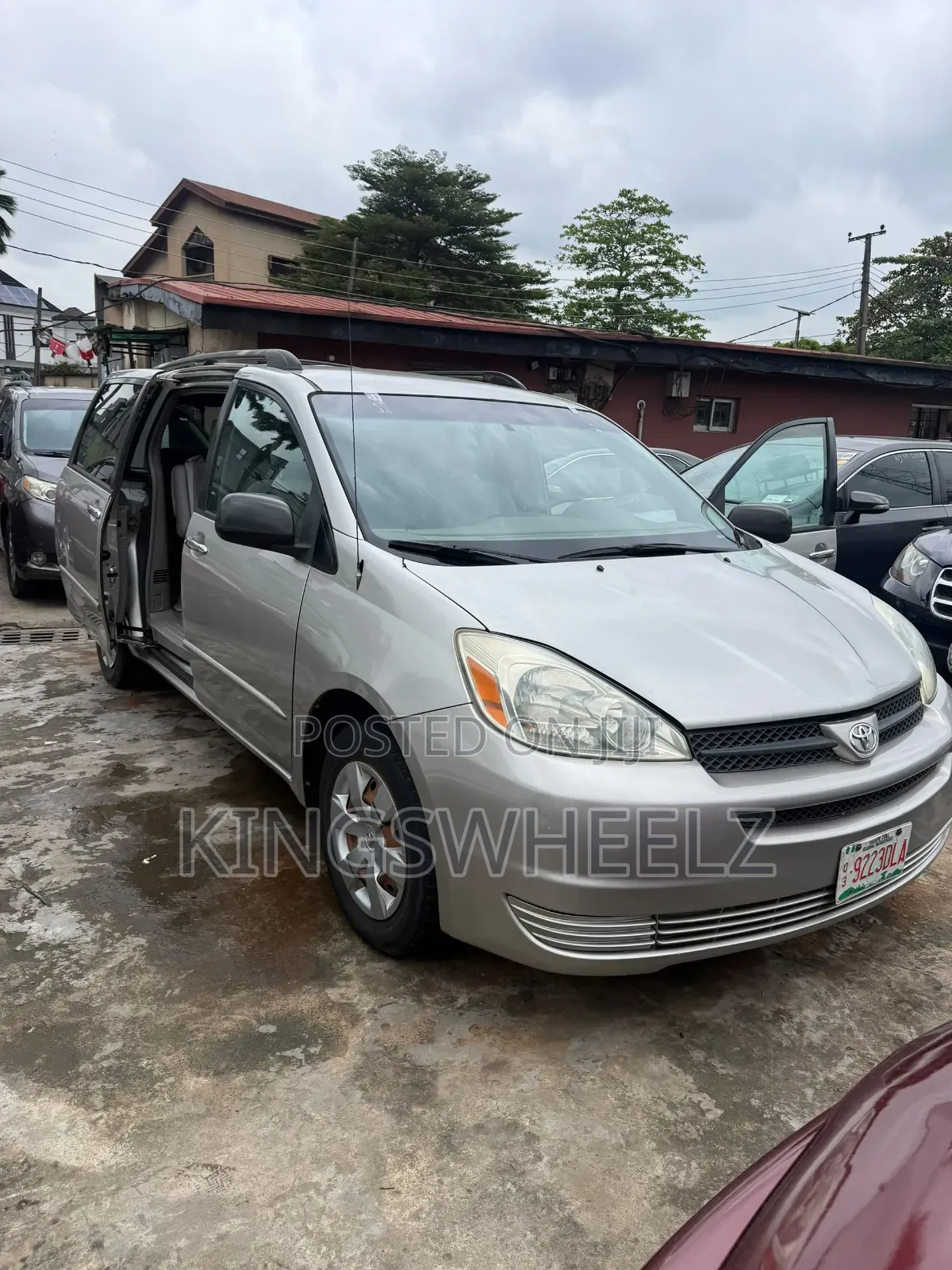 Toyota Sienna LE AWD 2005 Silver