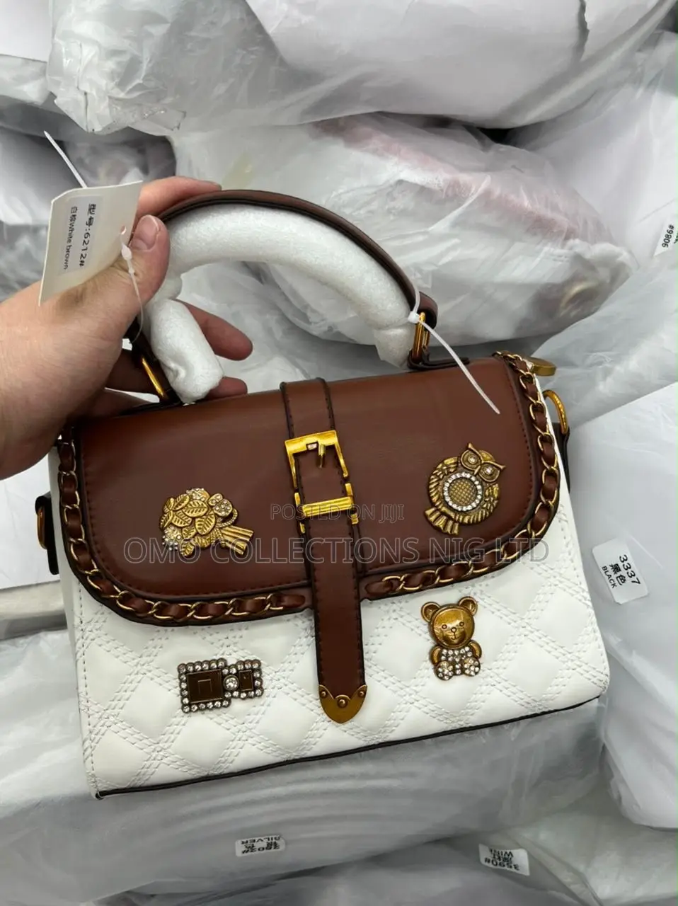 Luxury Women’s Black Handbag – Elegant Fashion Bag