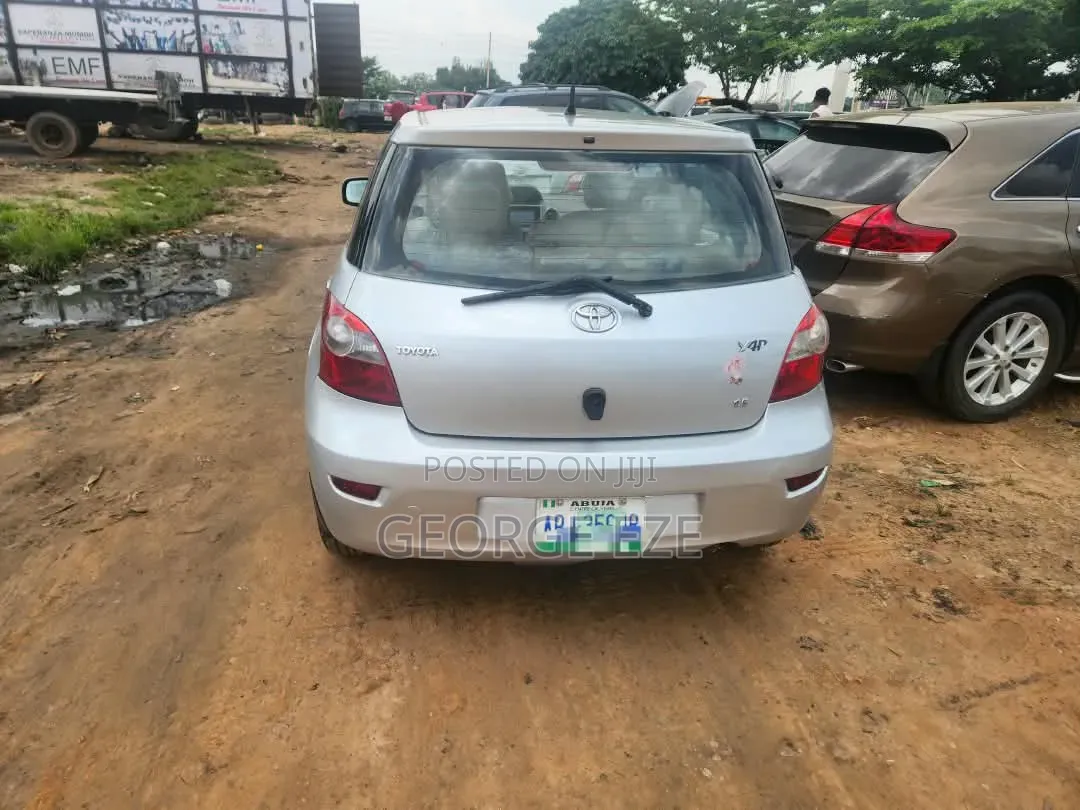 Toyota Yaris 1.5 Liftback 2008 Silver