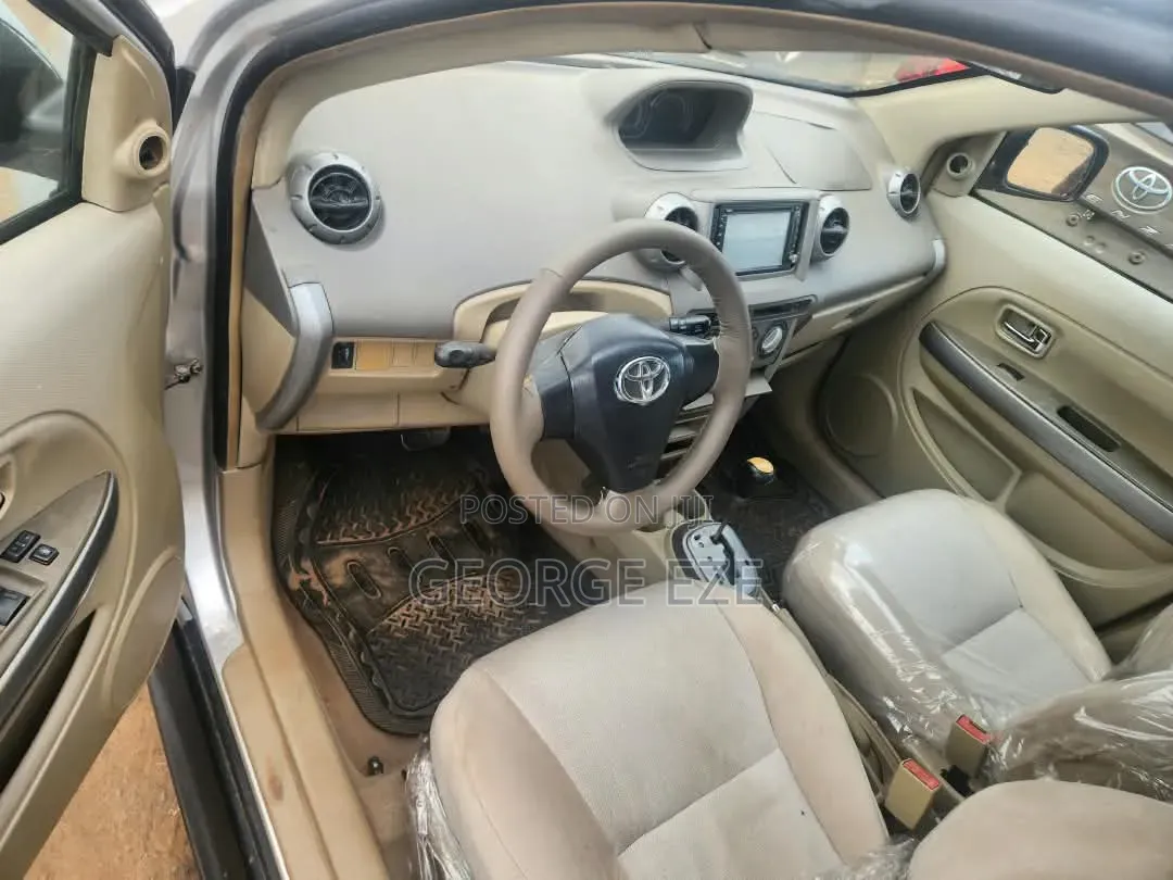 Toyota Yaris 1.5 Liftback 2008 Silver