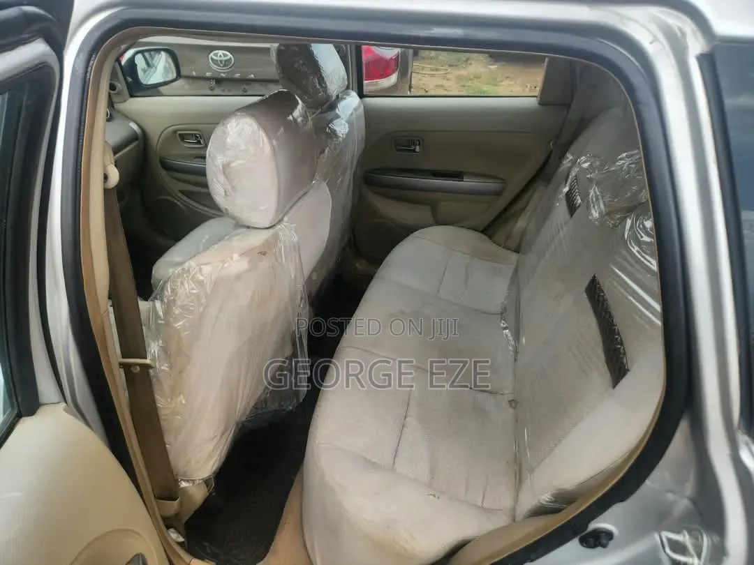 Toyota Yaris 1.5 Liftback 2008 Silver