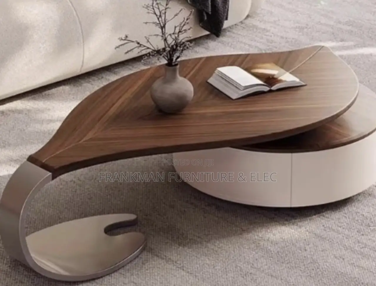 Oval Center Table With Stylish Design