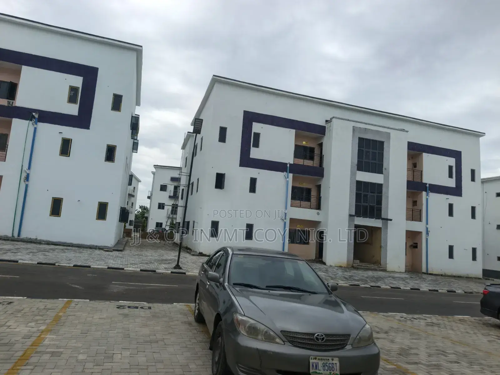3bdrm Block of Flats in Dme, Zone B for rent