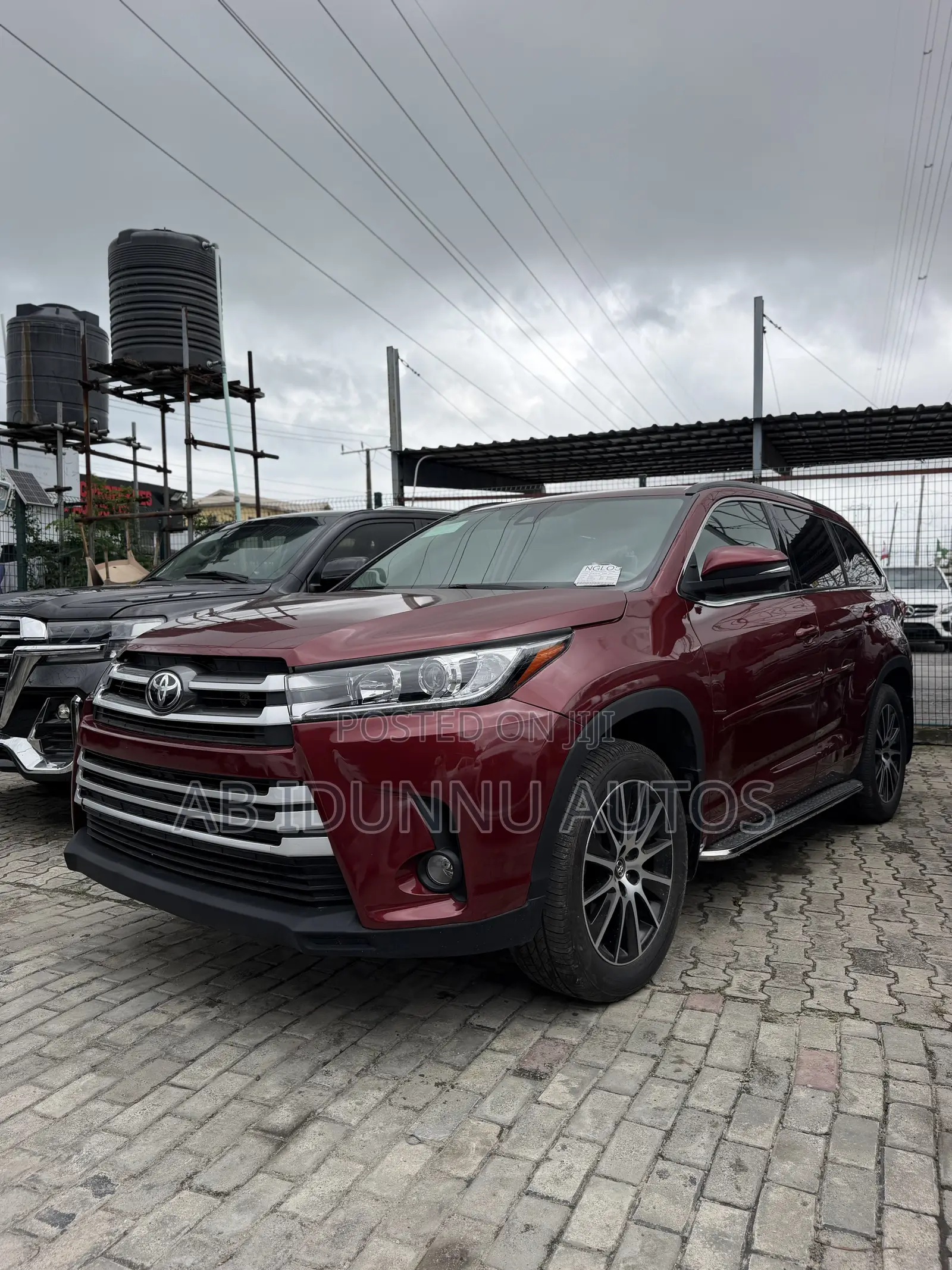 Toyota Highlander SE 4x4 V6 (3.5L 6cyl 8A) 2018 Burgundy