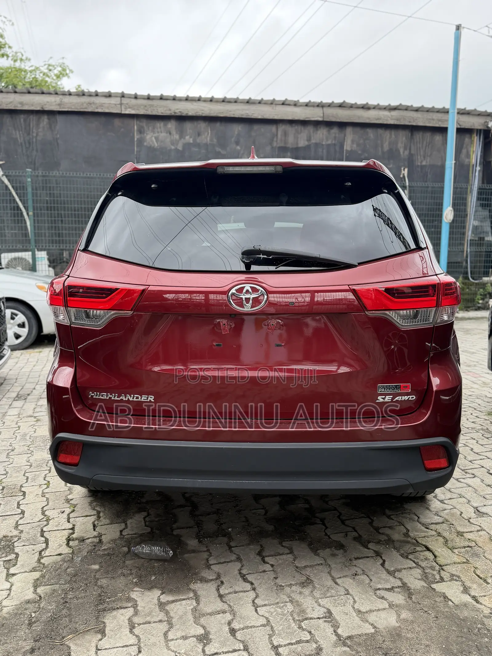 Toyota Highlander SE 4x4 V6 (3.5L 6cyl 8A) 2018 Burgundy