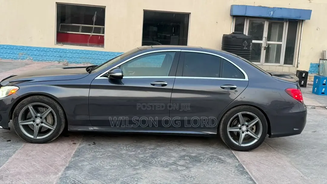 Mercedes-Benz C300 2015 Gray
