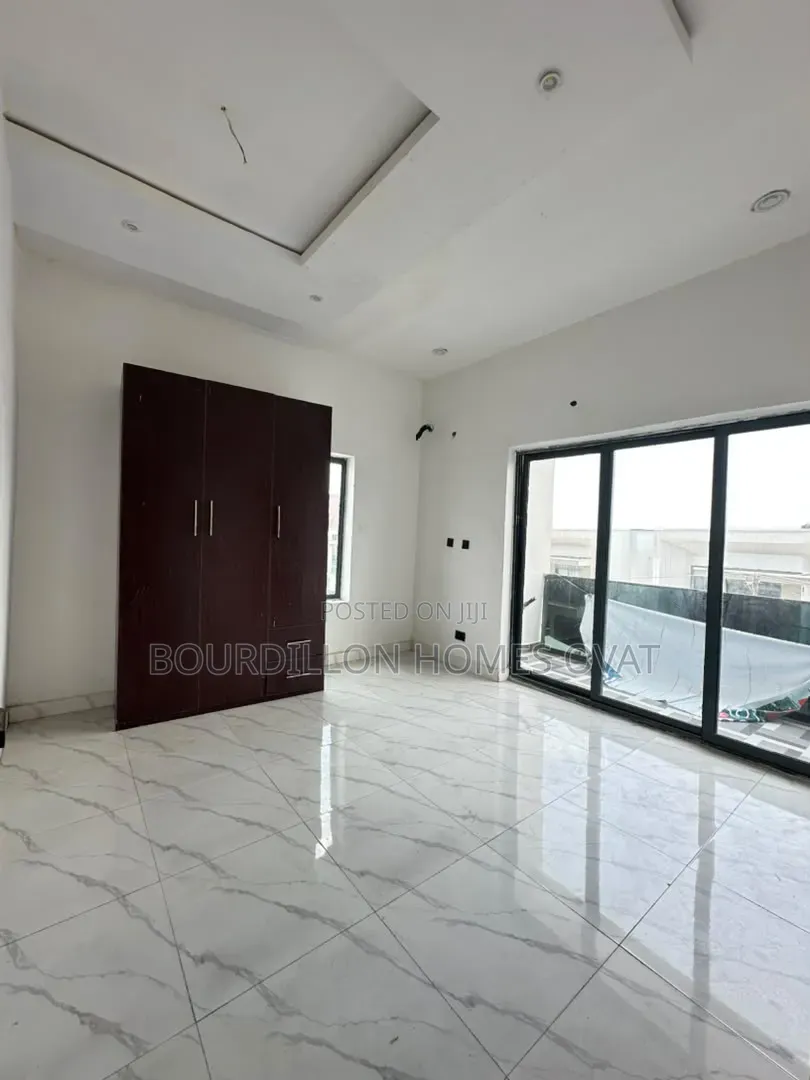 2bdrm Apartment in Lekki Palm City Ajah for sale