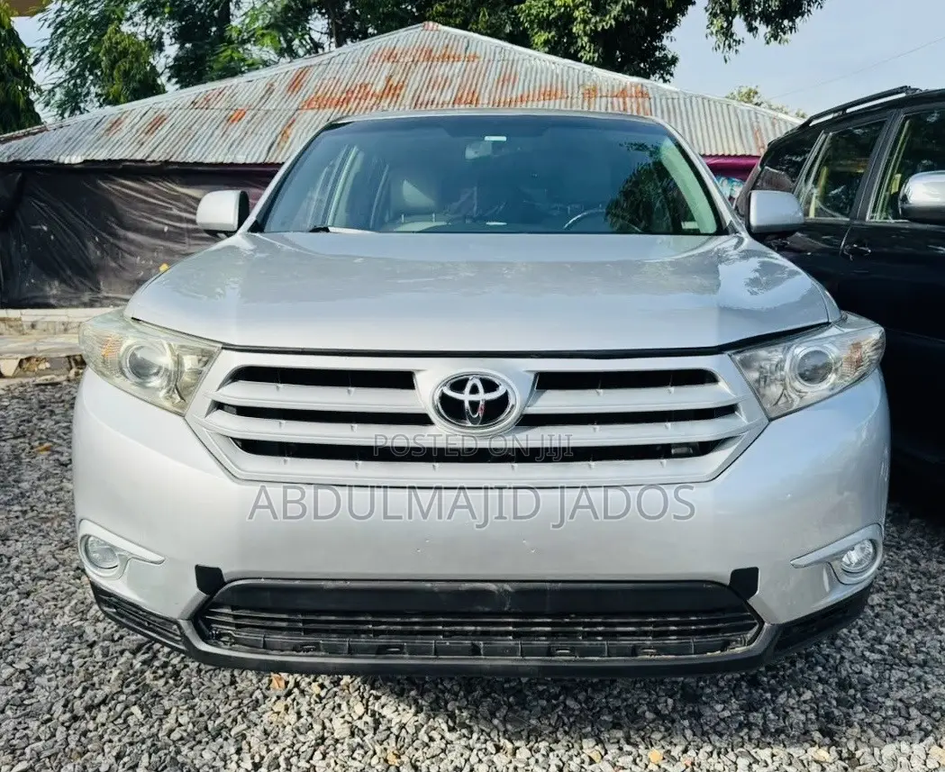 Toyota Highlander 2013 Silver