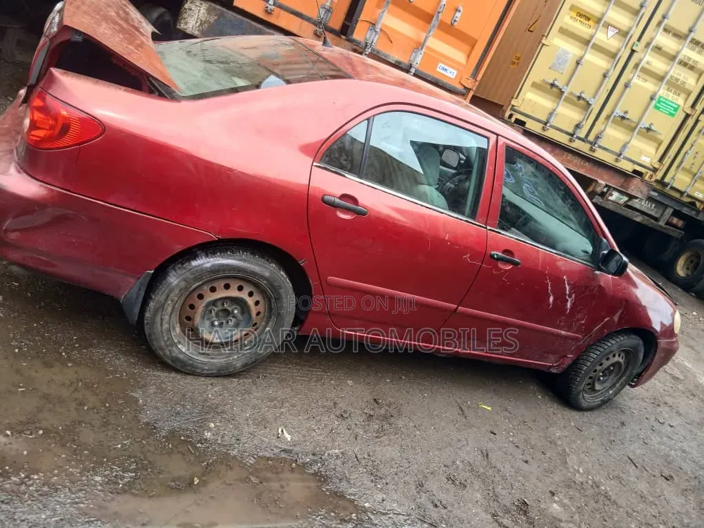 Toyota Corolla LE 2005 Orange