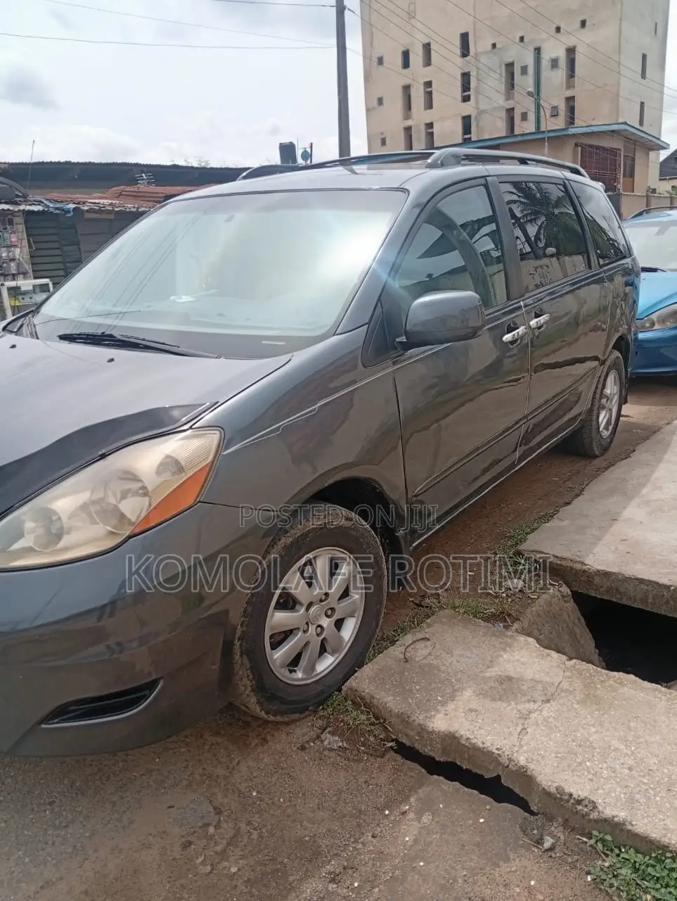 Toyota Sienna LE AWD 2005 Gray