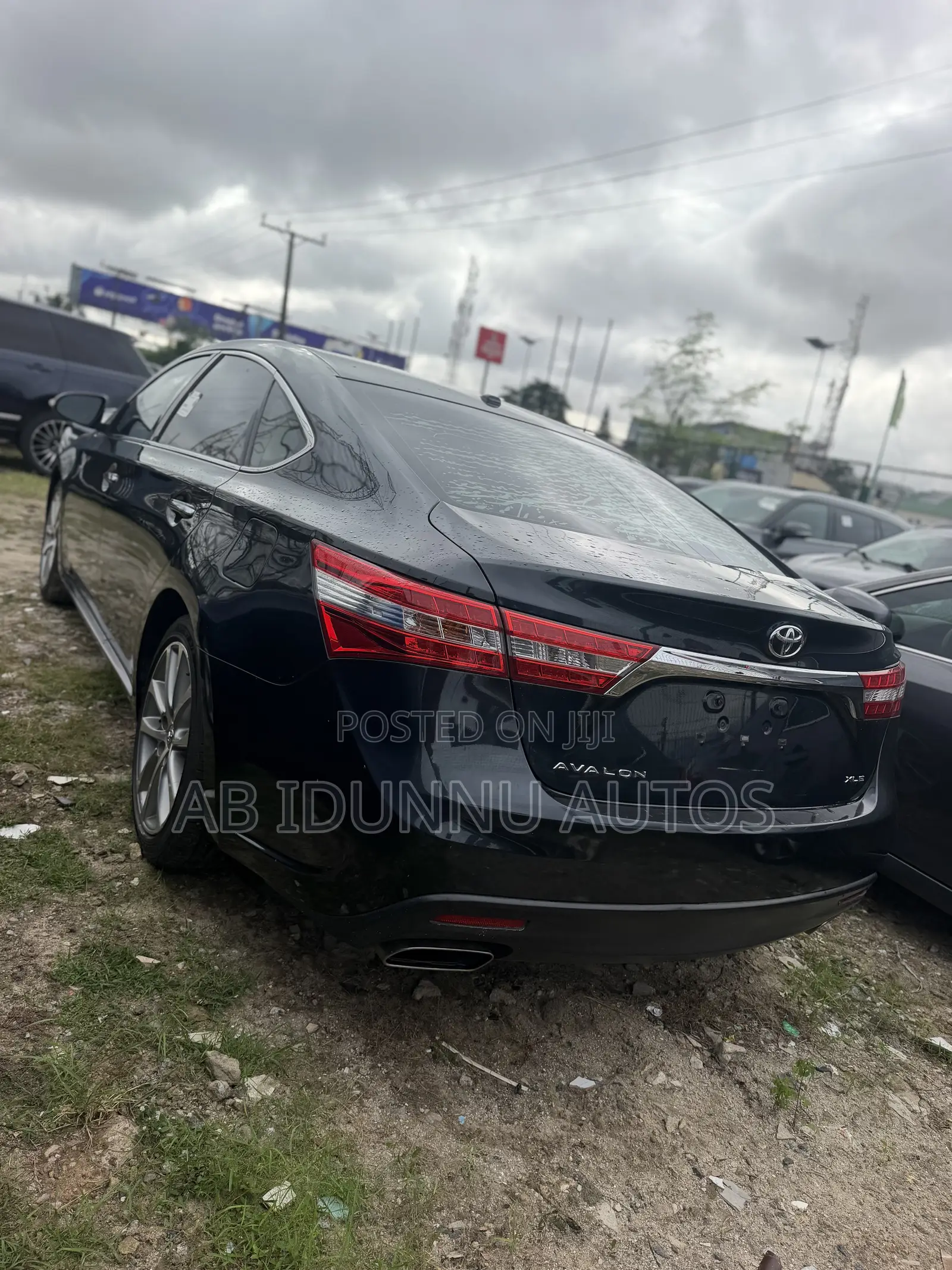 Toyota Avalon XLE 4dr Sedan (3.5L 6cyl 6A) 2015 Gray