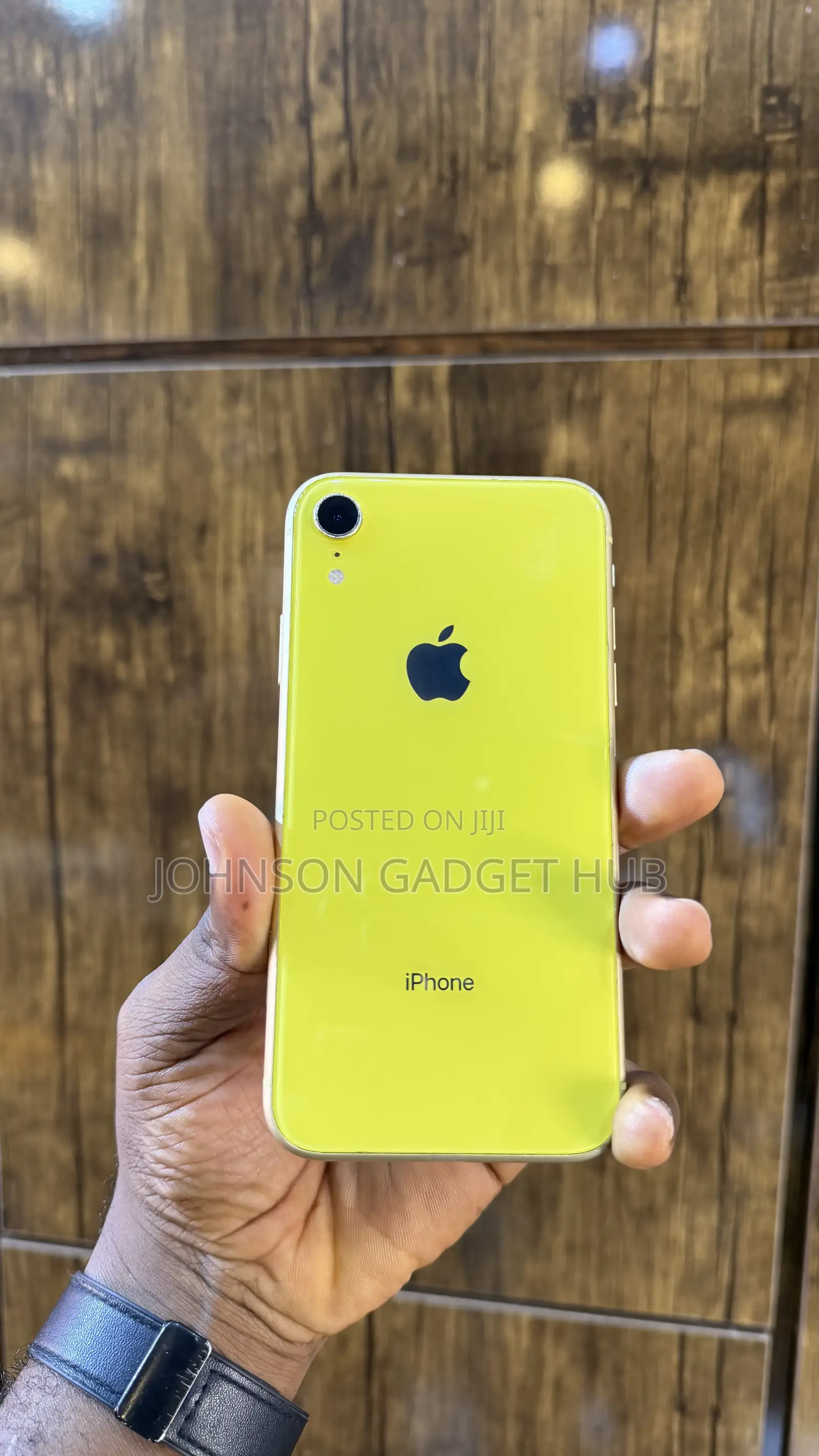 Apple iPhone XR 64 GB Yellow