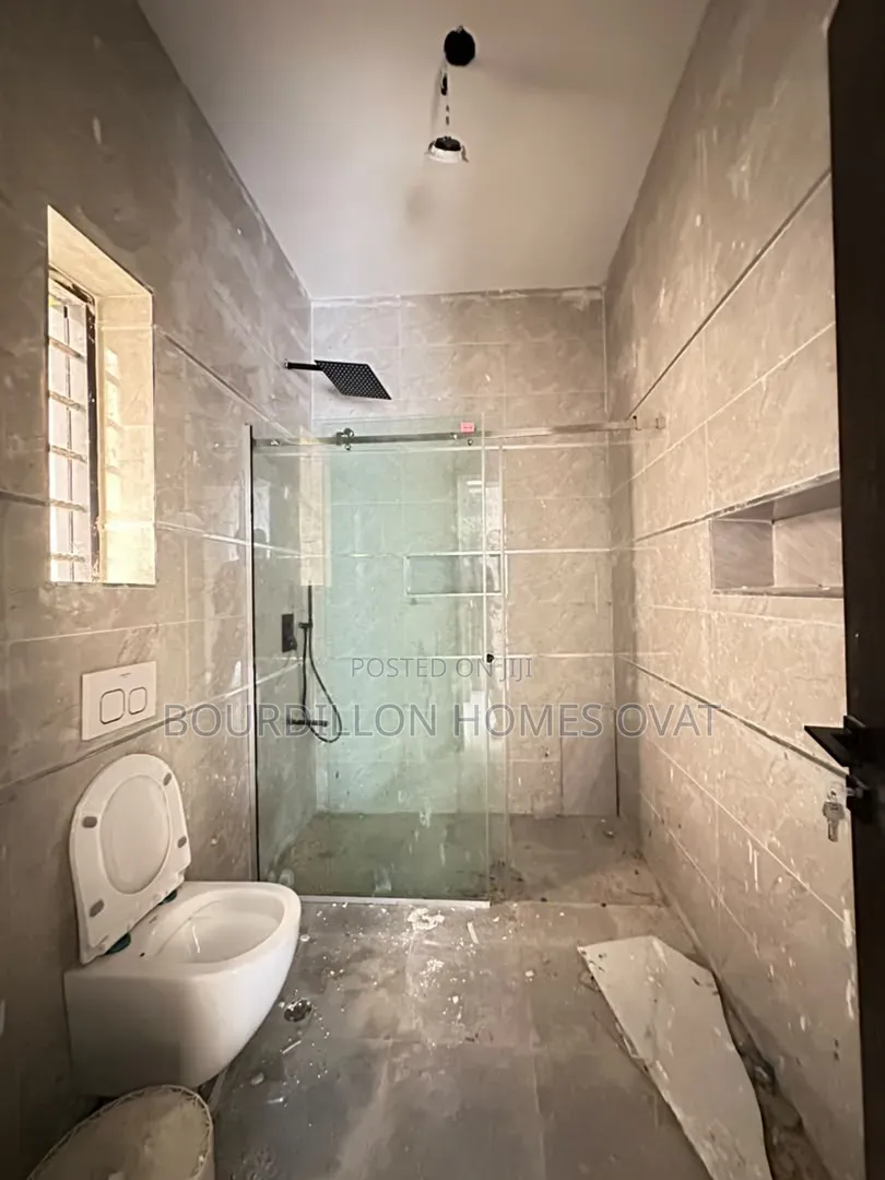 5bdrm Duplex in Lekki Phase 1 Lagos for sale