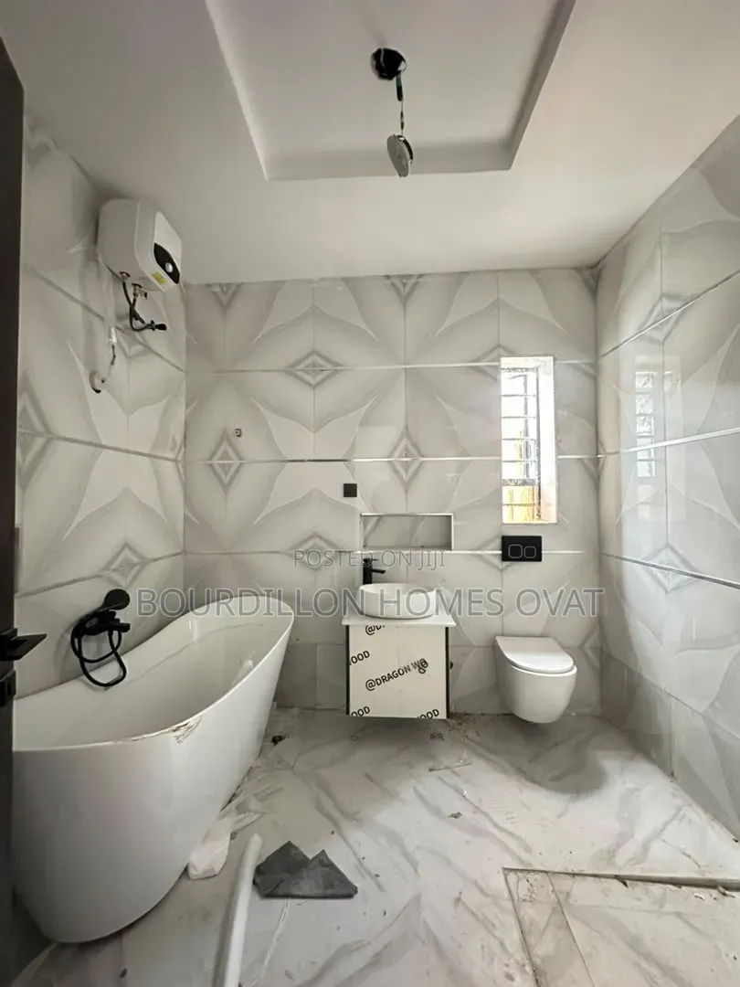 5bdrm Duplex in Lekki Phase 1 Lagos for sale