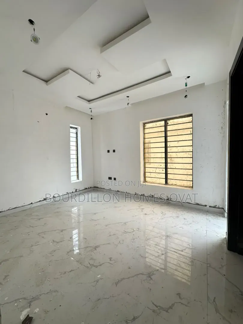 5bdrm Duplex in Lekki Phase 1 Lagos for sale